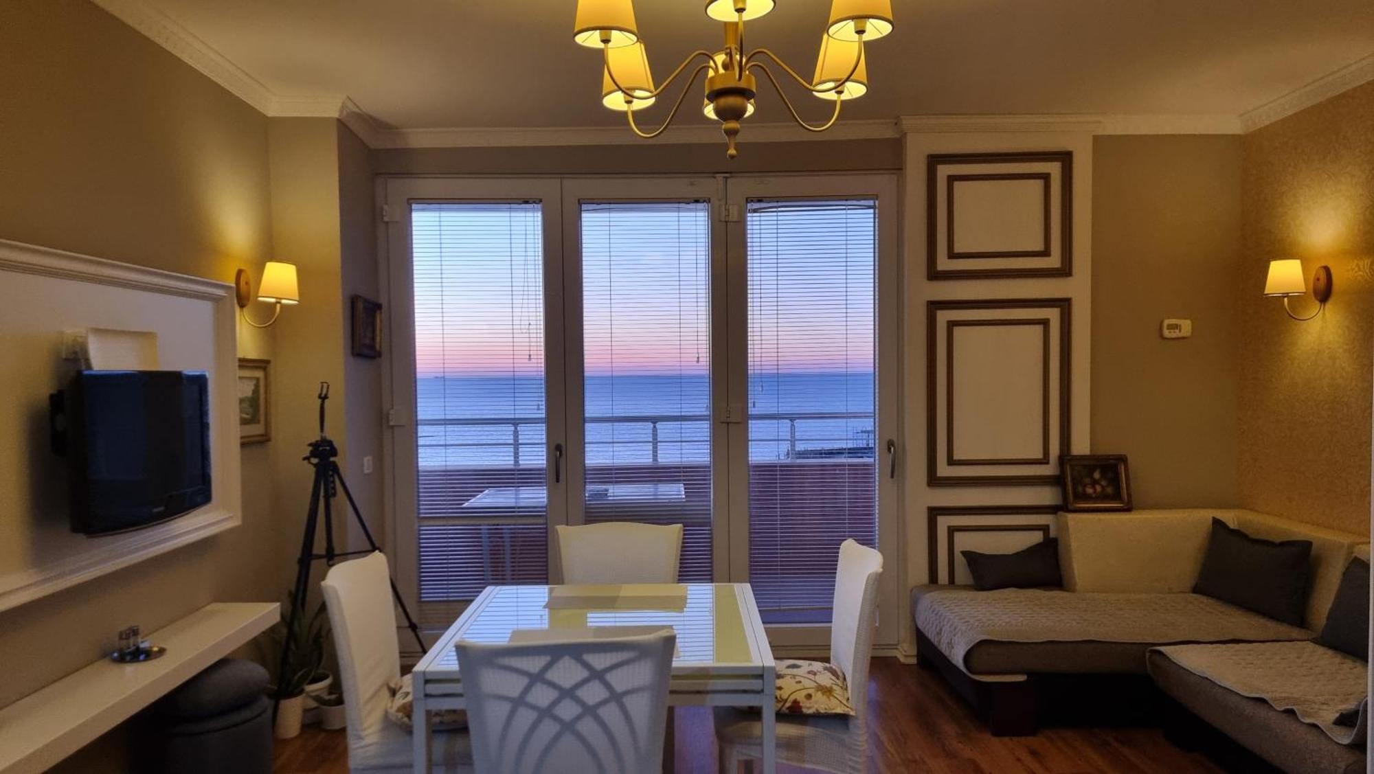 Sunset Seaview Apartment Дуррес Екстер'єр фото